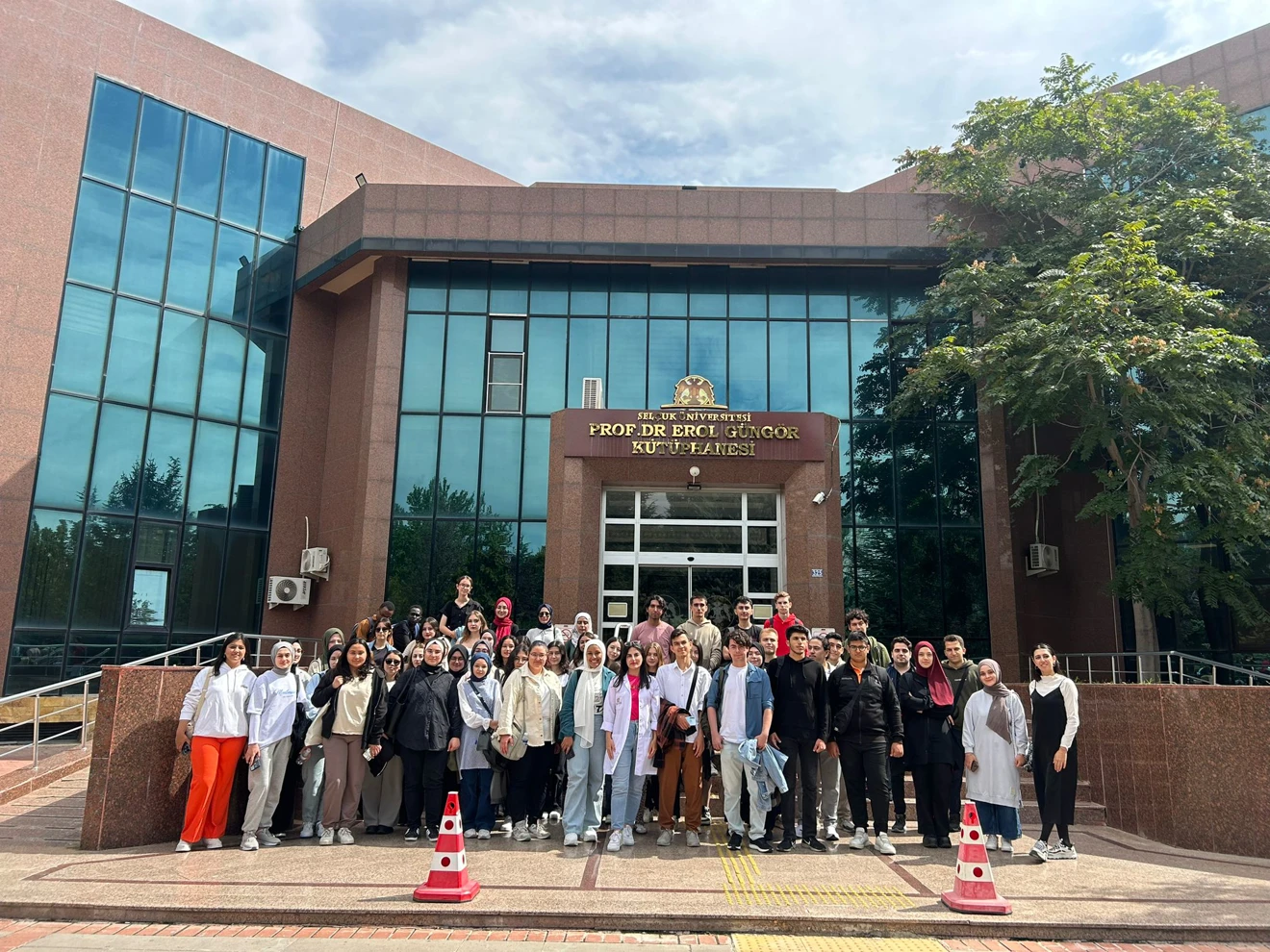 Fakültemize yeni başlayan 1.sinif öğrencilerine oryantasyon eğitimi verildi 